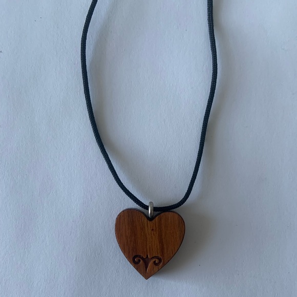 Wooden Large Bohemian Heart Pendant Necklace - Picture 1 of 2